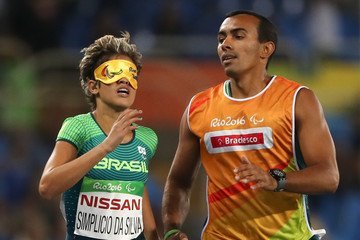Brasil emplaca duas dobradinhas no pódio do Mundial de Dubai