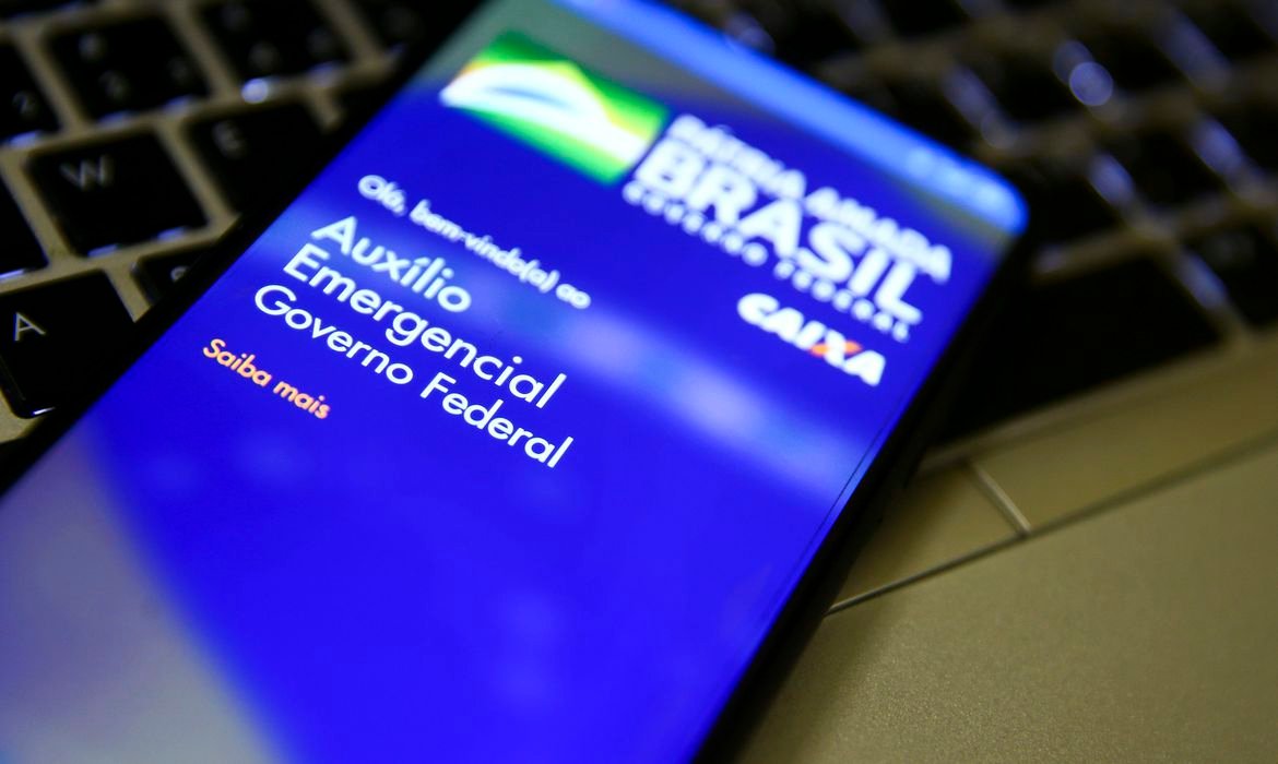 Martelo batido e o Auxílio Emergencial fica em R$ 300 até o fim do ano