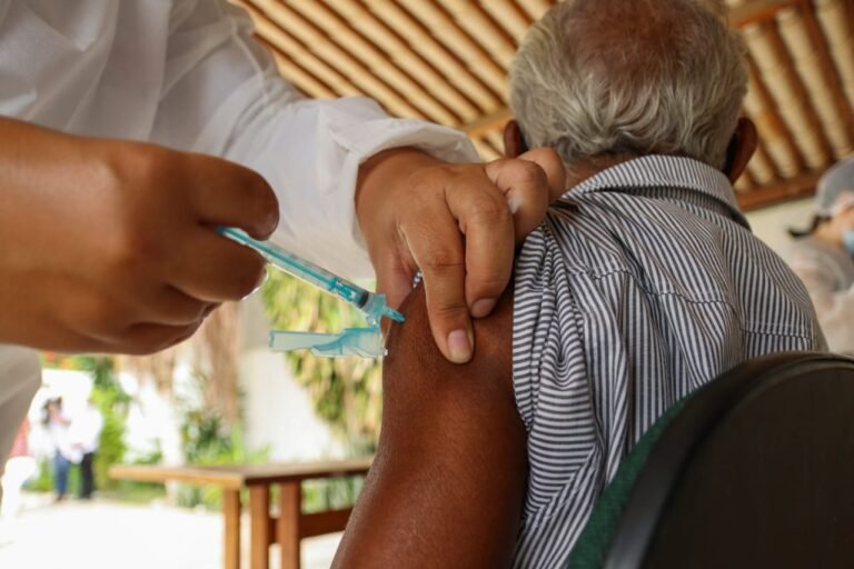 Idosos de 75 anos começarão a ser vacinados no Estado. foto PMP