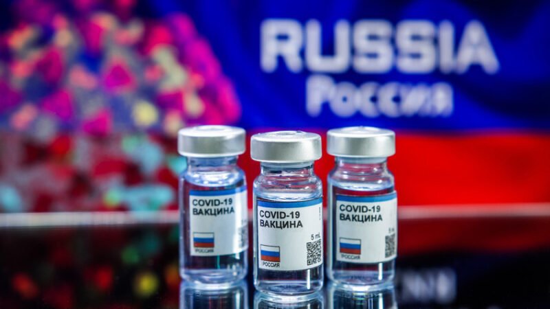 Missão à Rússia é mais nova esperança para resolver impasse da Vacina Sputnik V