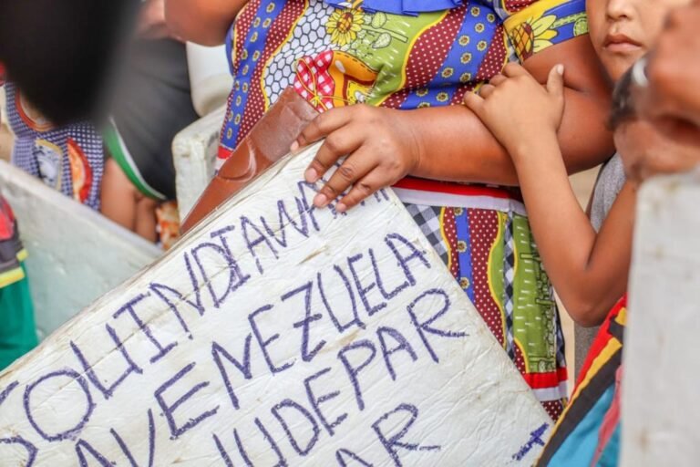 Ação da Sedesdh com venezuelanos (2)