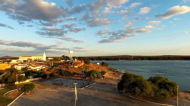 Vem cá ver. O Sertão tá diferente!      Por Silvia Graciliano