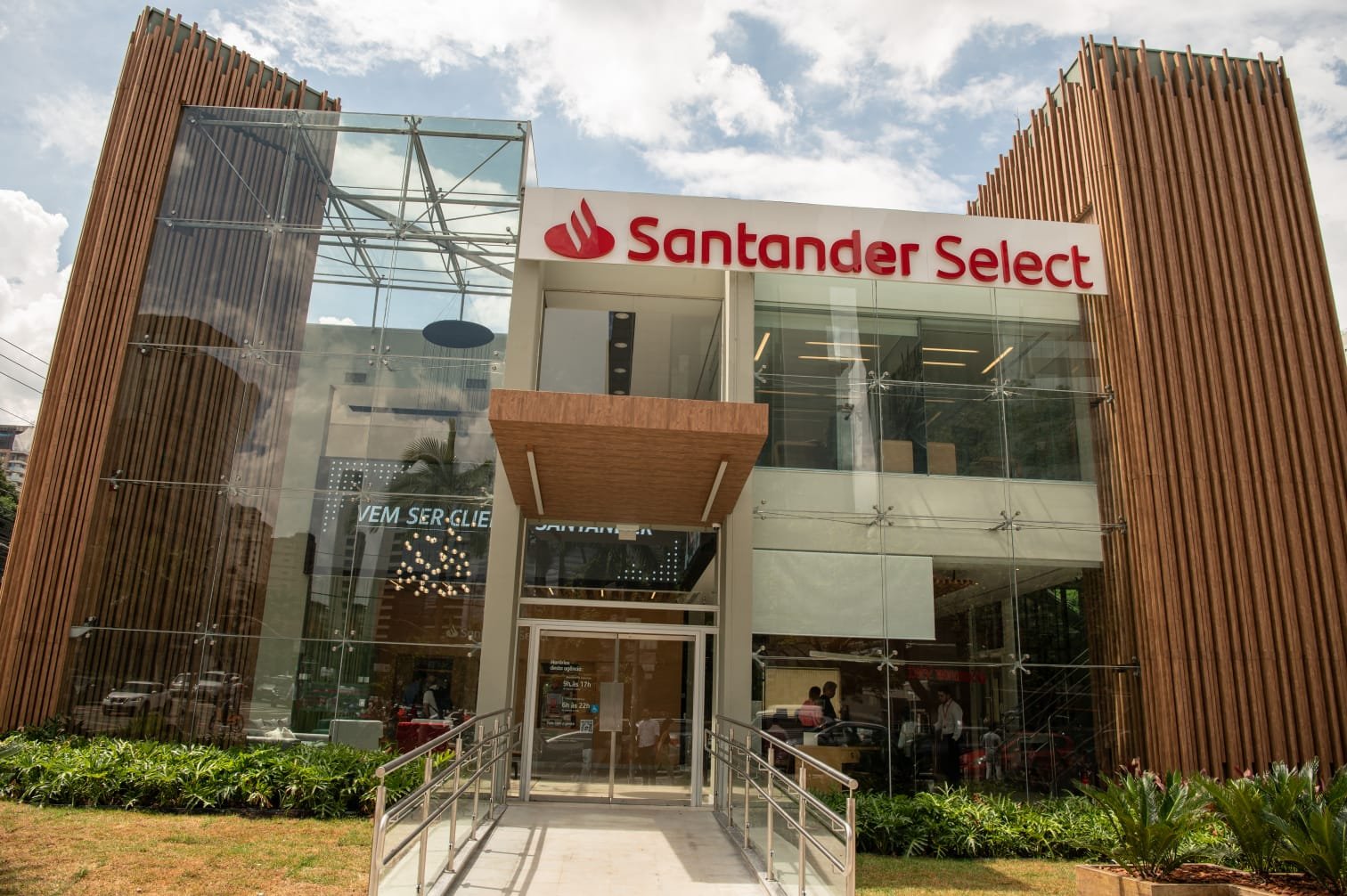 Santander Select tem vagas de trabalho abertas em Pernambuco