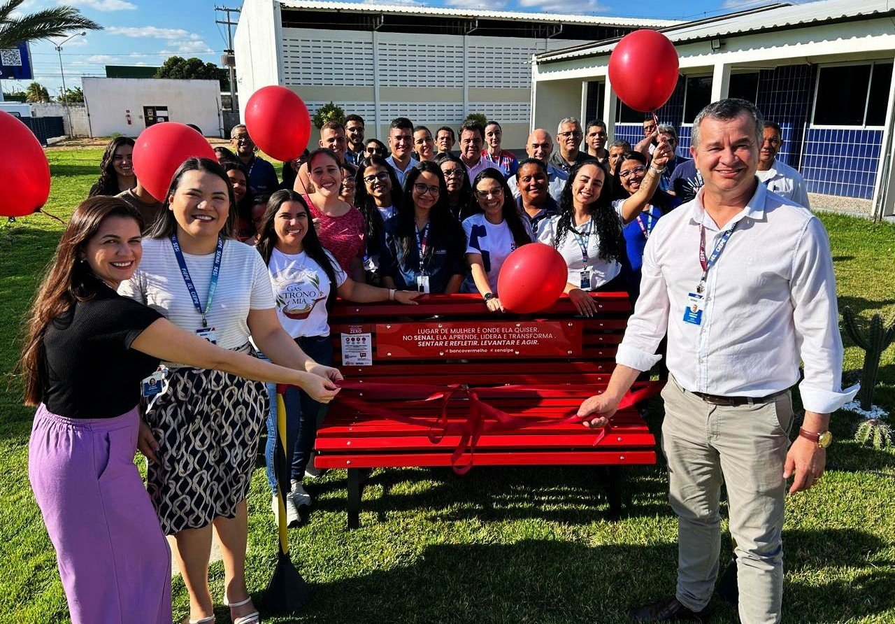 Sistema FIEPE inaugura banco vermelho no SENAI Petrolina