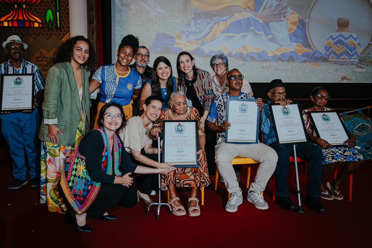 Raquel diploma novos Patrimônios Vivos na 18ª Semana Estadual do Patrimônio Cultural