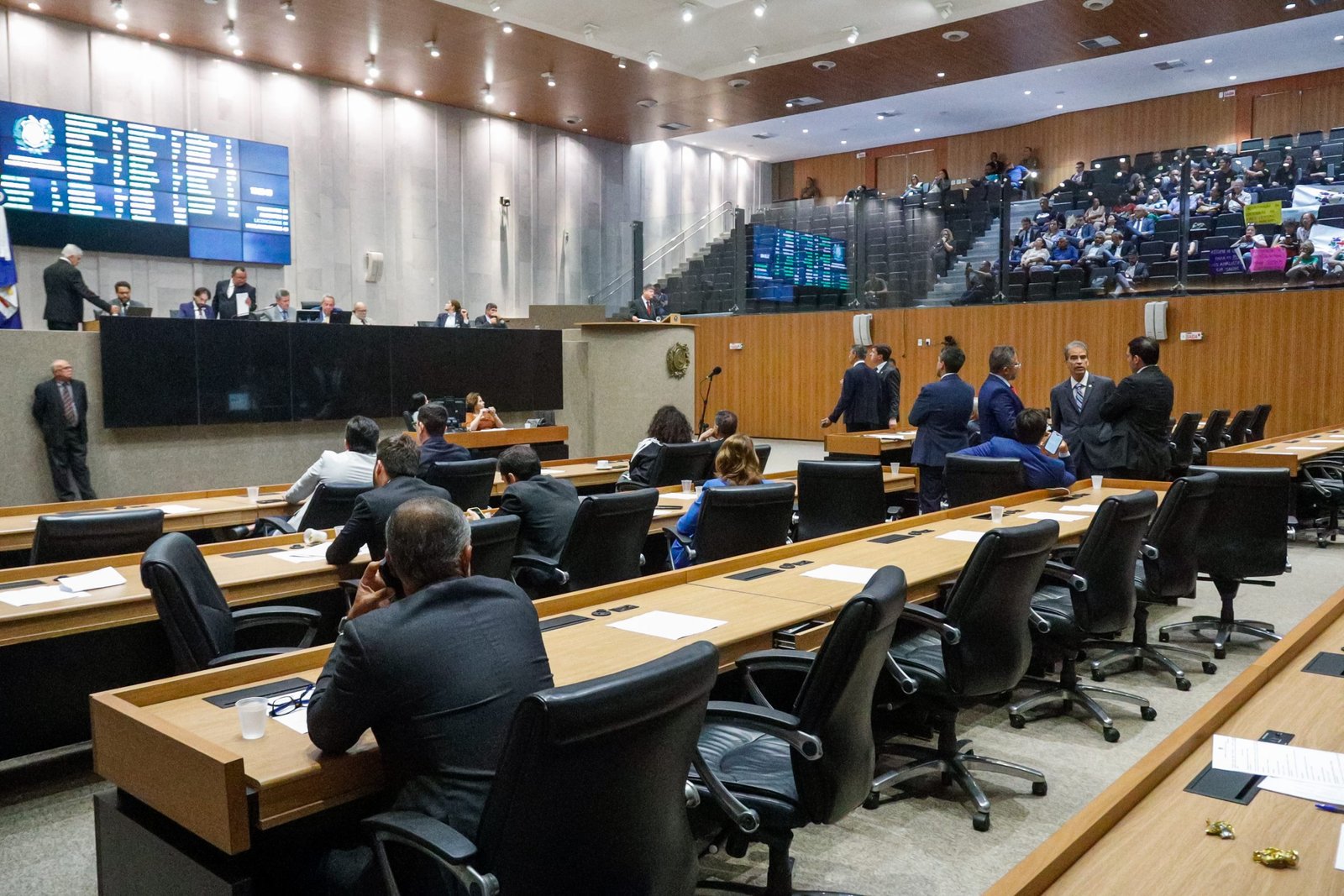 Deputados na Alepe repercutem voto de Fux pela anulação do julgamento de Bolsonaro
