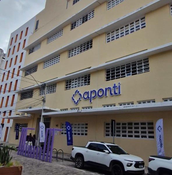 APONTI inaugura novas salas do programa Bolsa Futuro Digital durante o REC’n’Play 2025